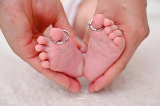 海西宝宝发烧手心比额头烫